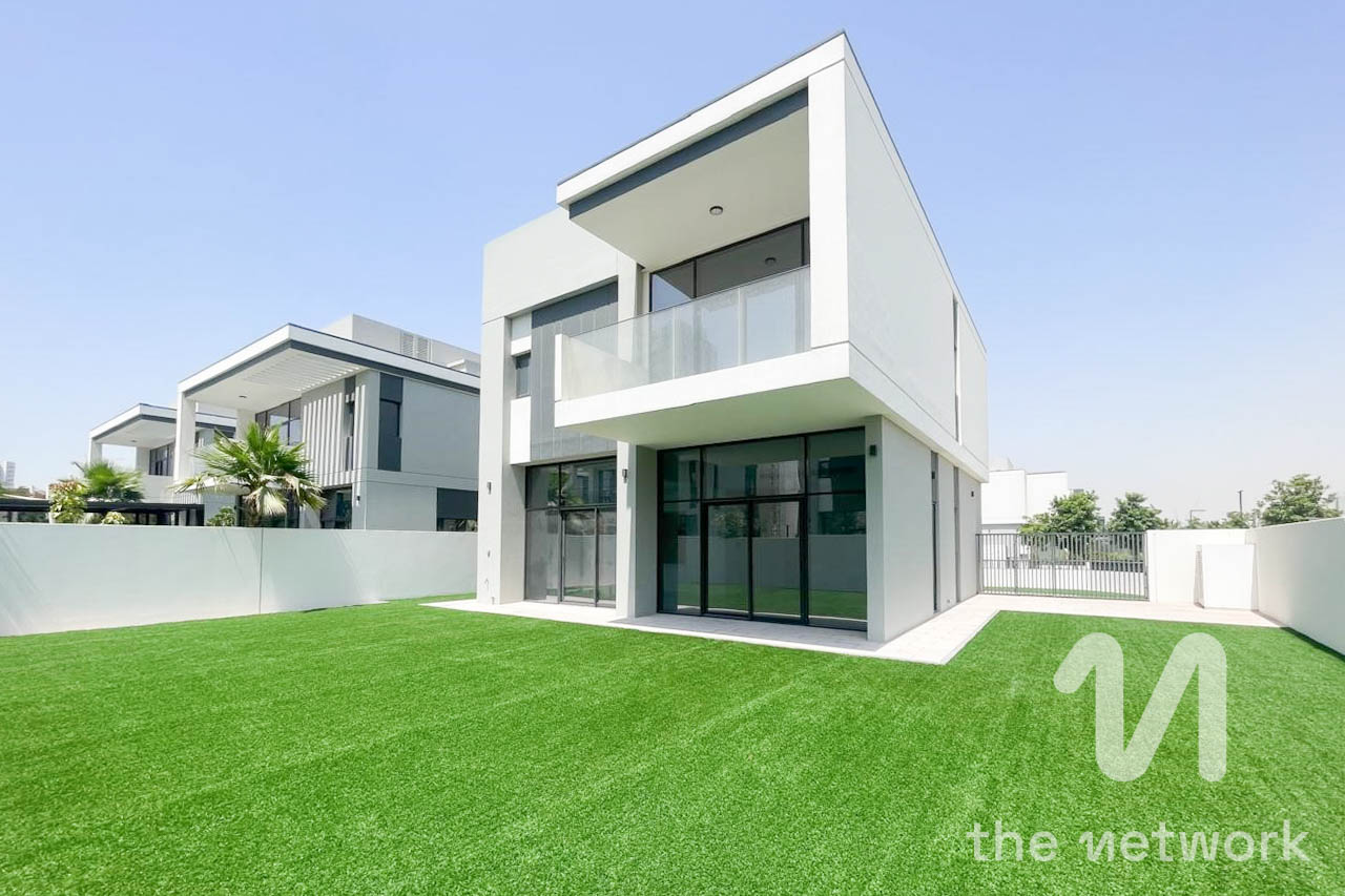 Well Maintained | Close to Pool | Corner Unit