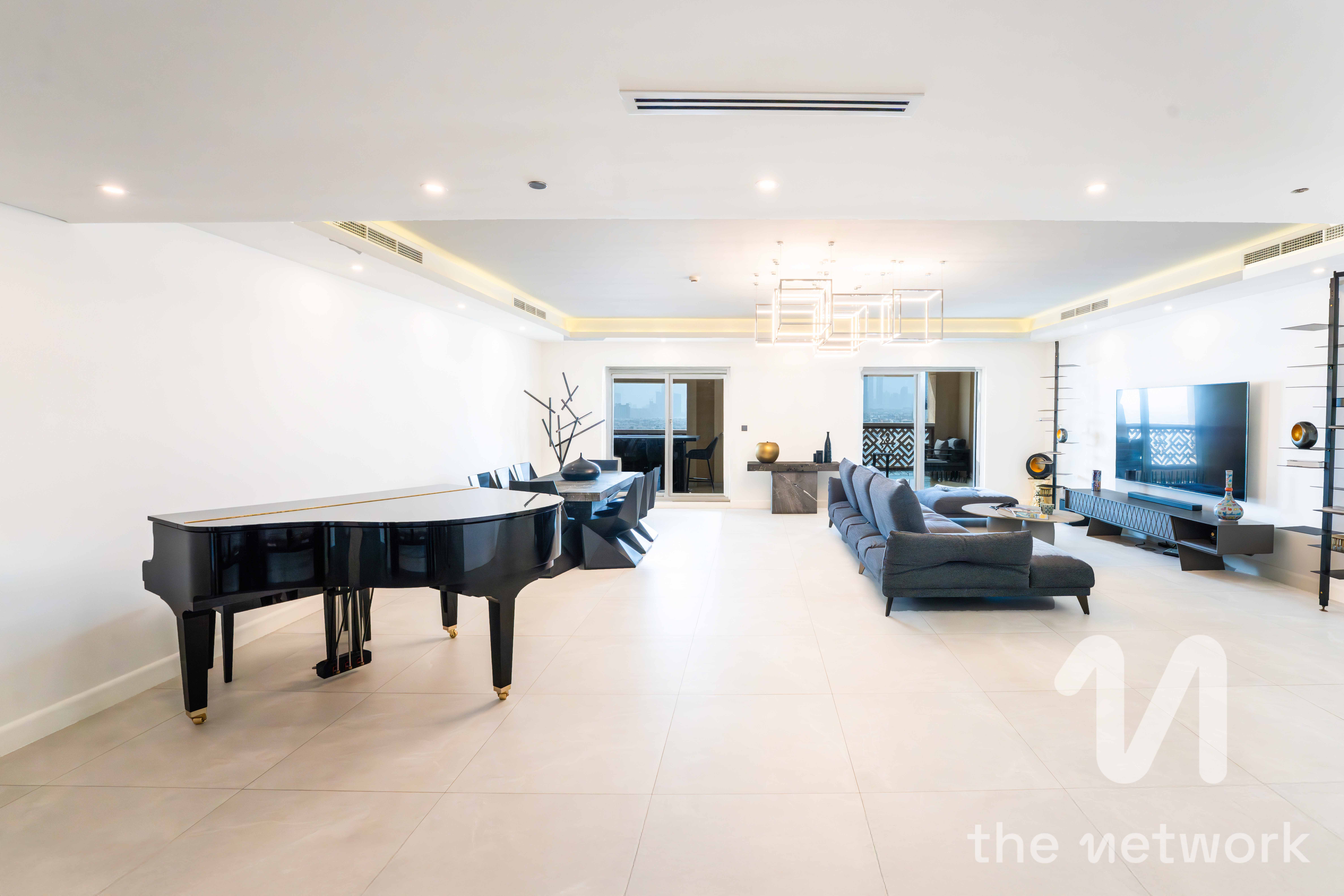 Upgraded 4 Plus Maid | High Floor | Full Palm View