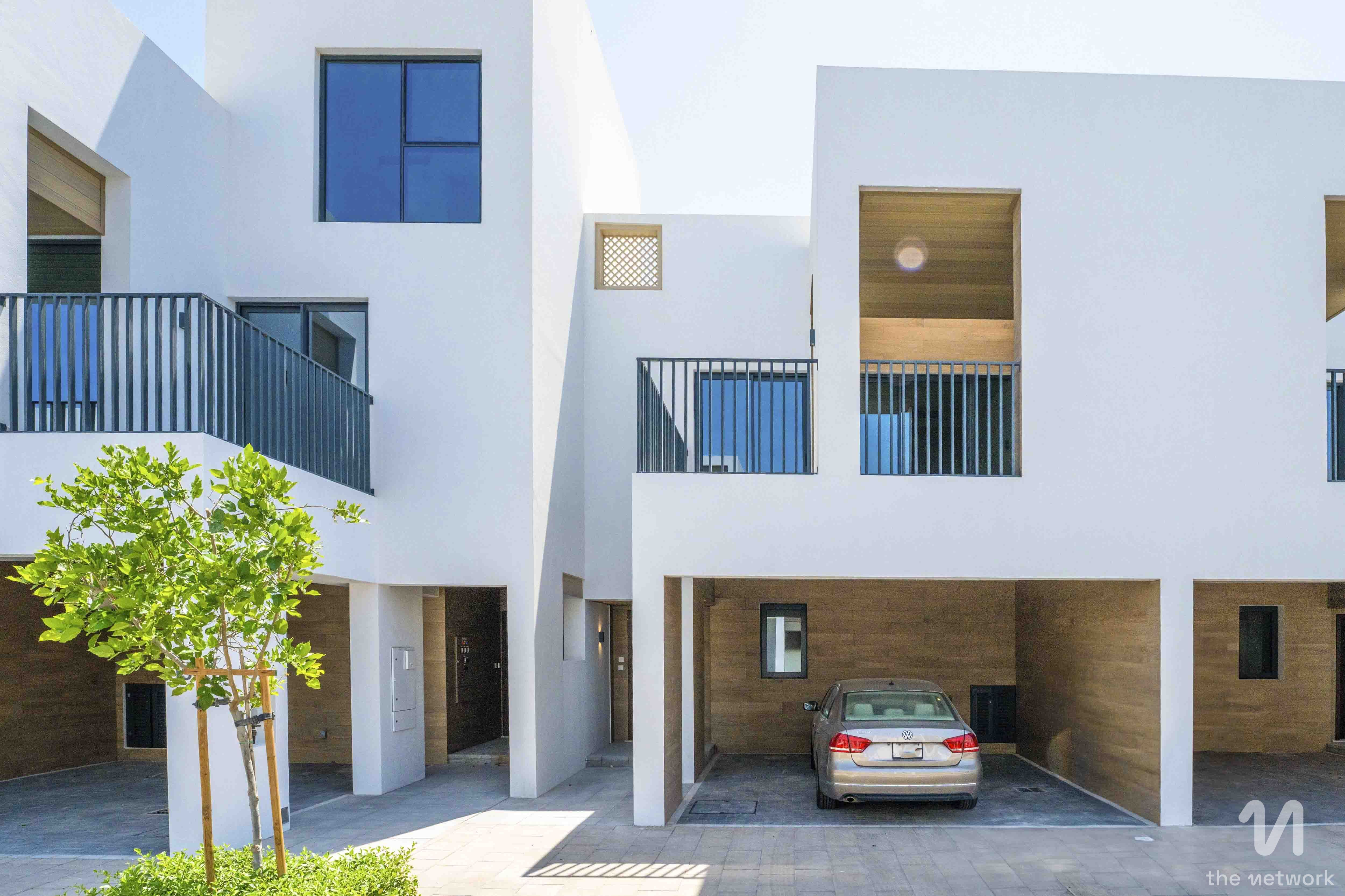 Exclusive | Close to Pool | Family Community