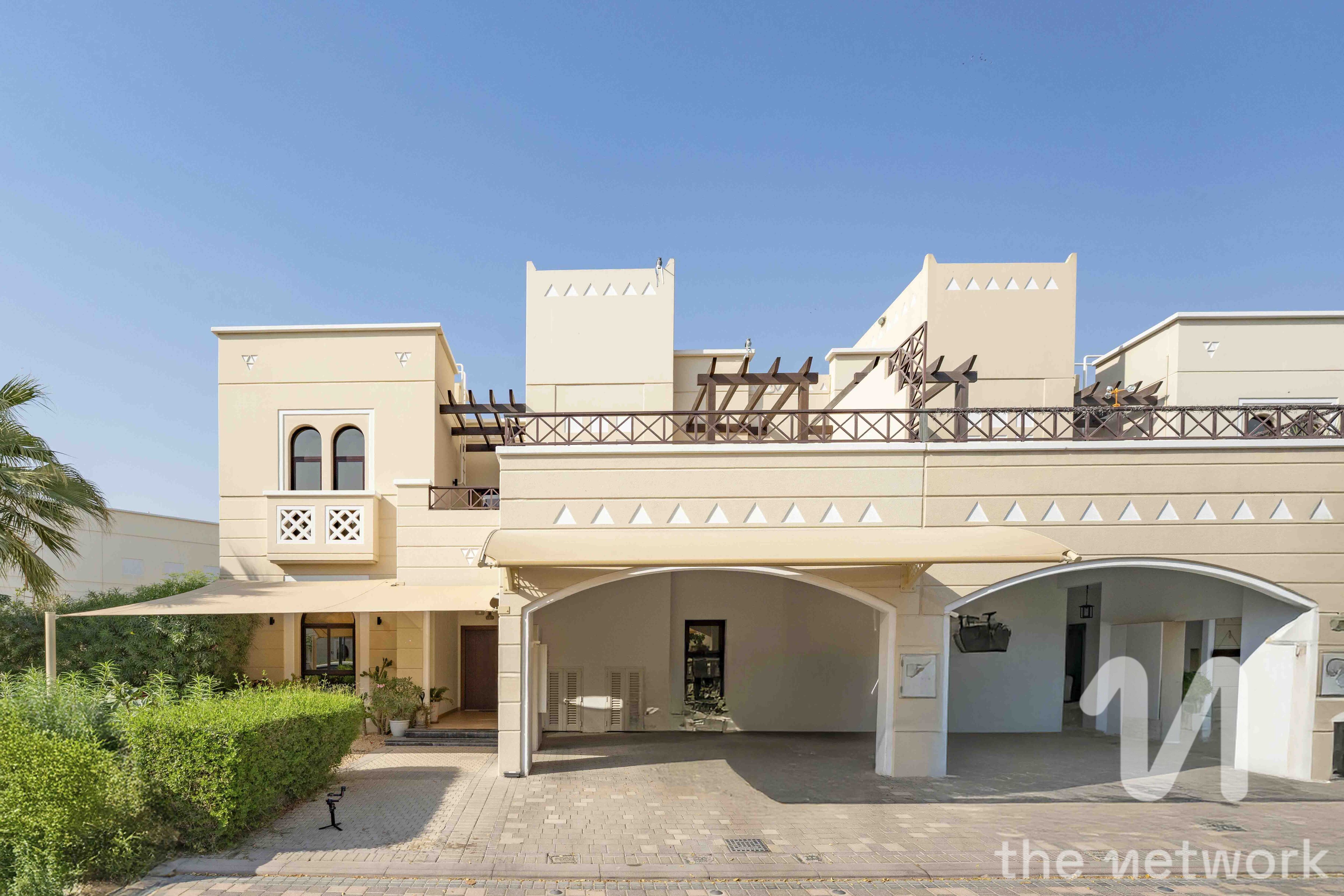 Private Pool | End Unit | Exclusive