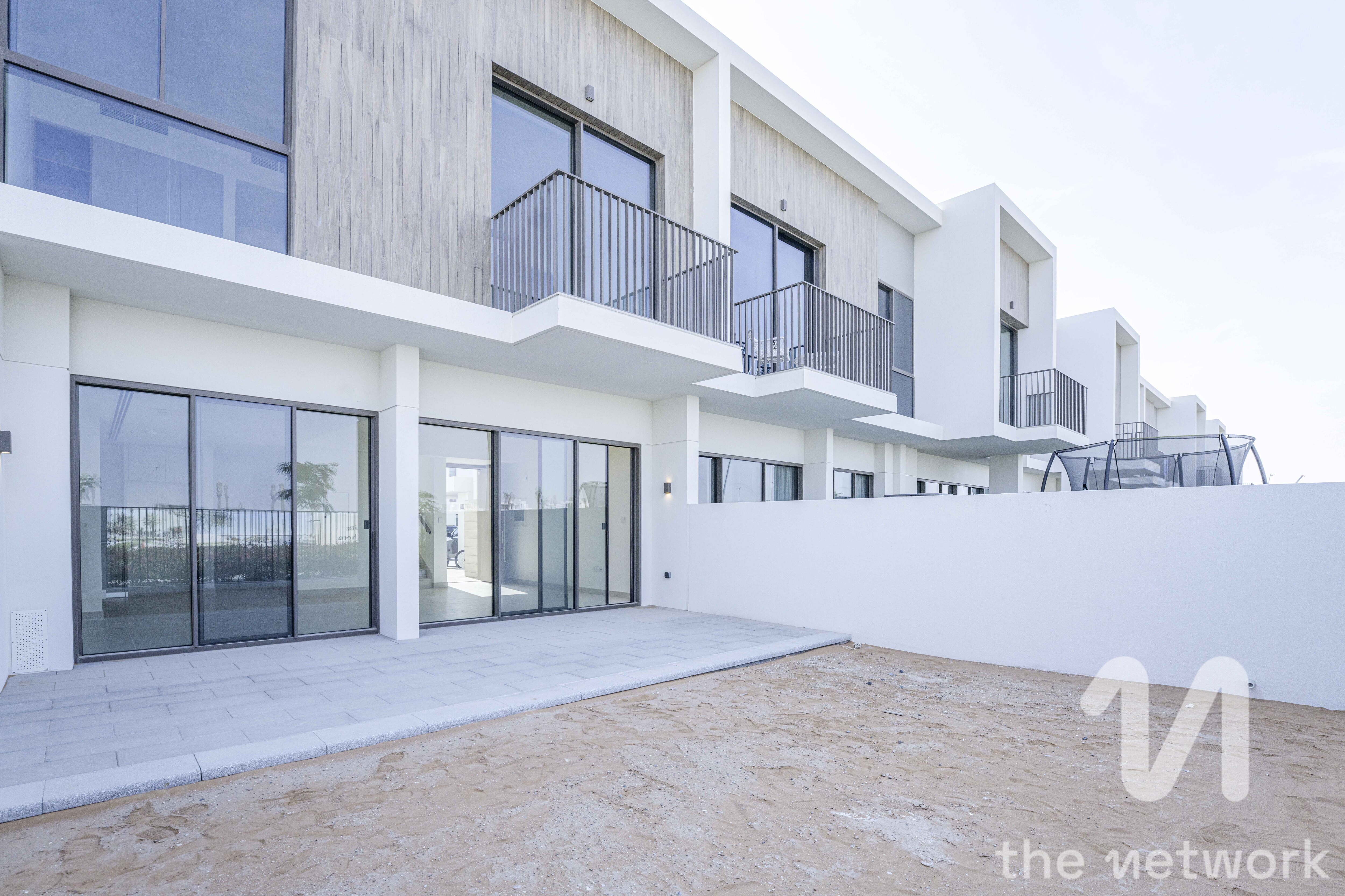 Luxurious 3BR Townhouse | Vacant | Open to View