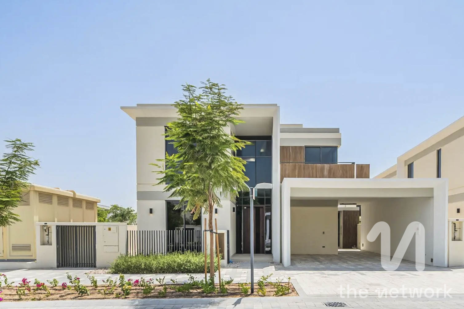 Stunning 5 BR | Large Plot | Vacant and Ready