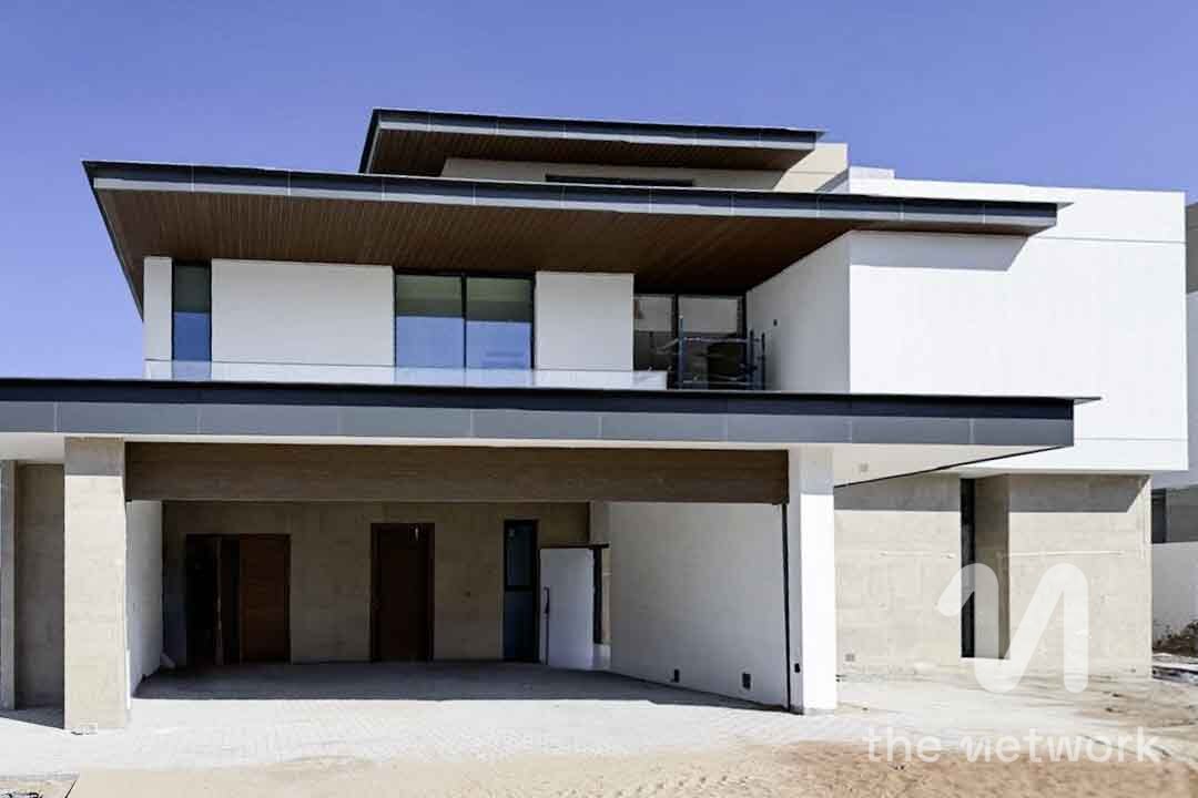 Huge Plot | North East Facing | Brand New