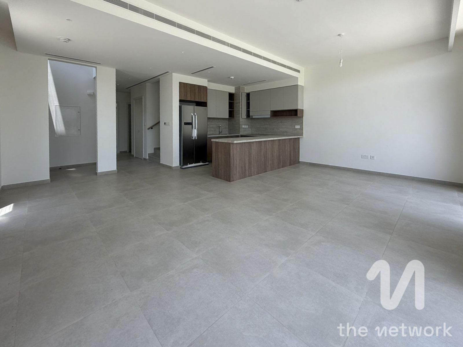 Brand New | Direct on Park | Ready