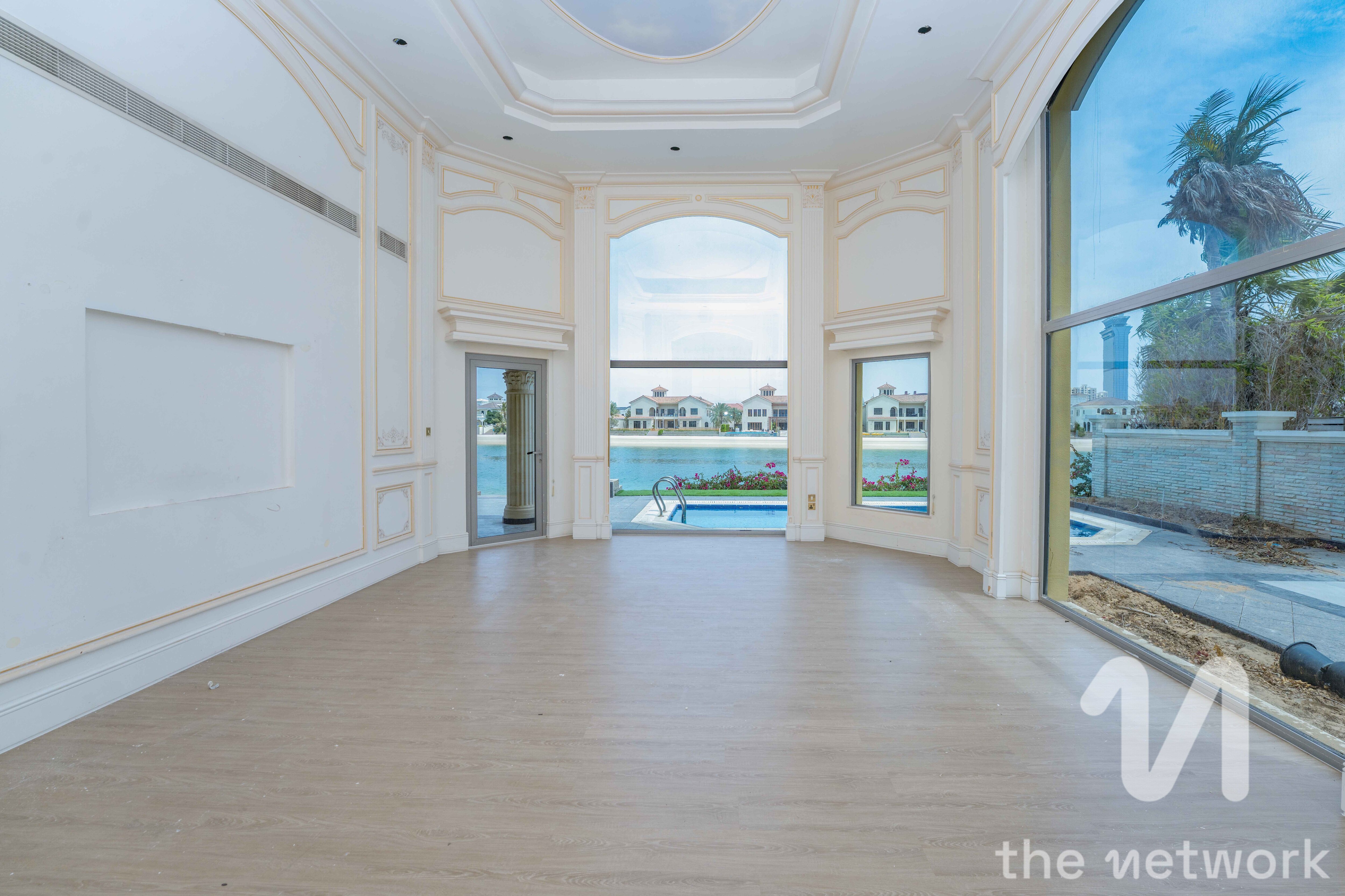 Vacant | View Today | Skyline View | 4 Bed Rotunda