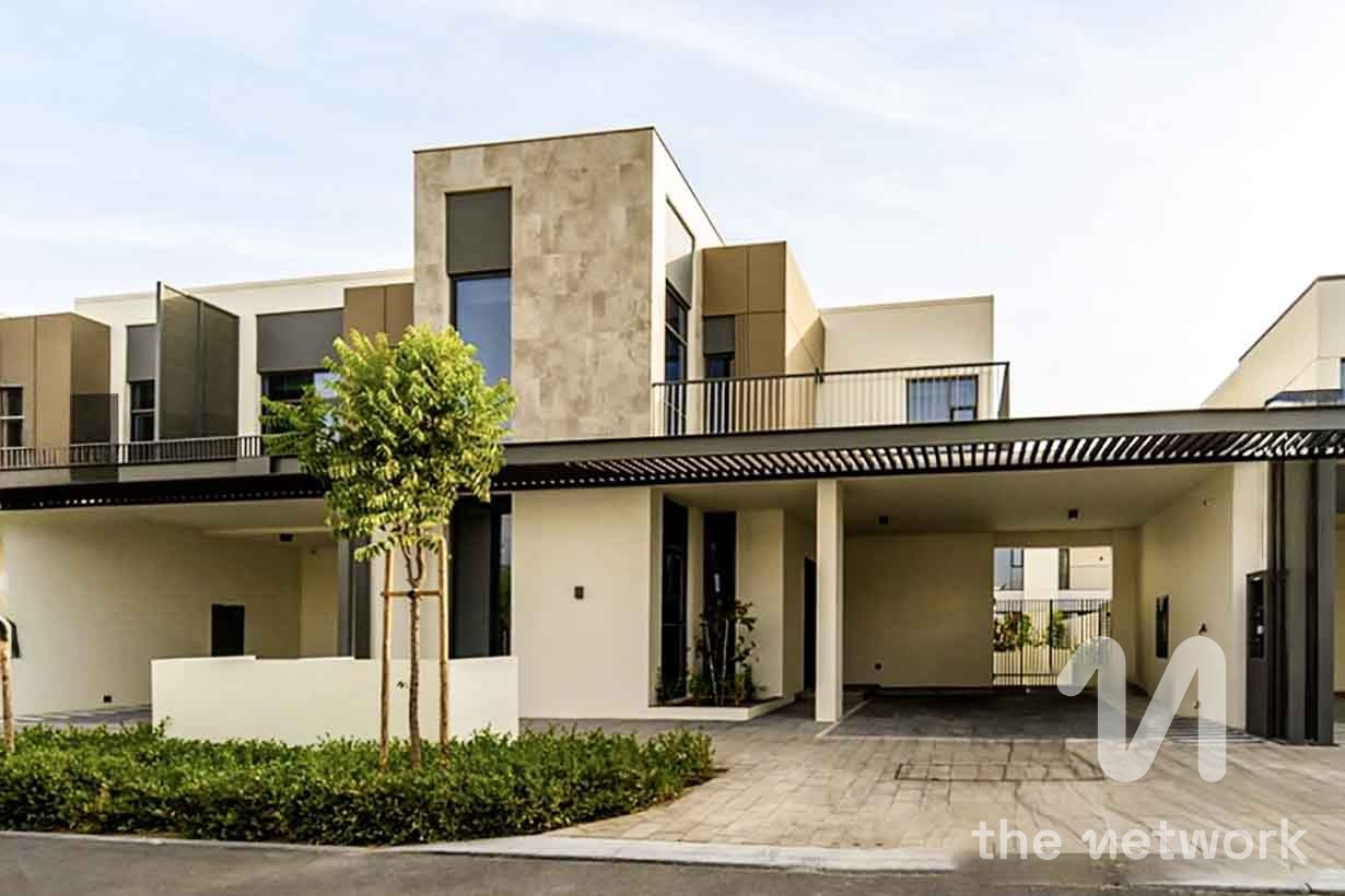 vacant now | Corner Plot | Emaar community