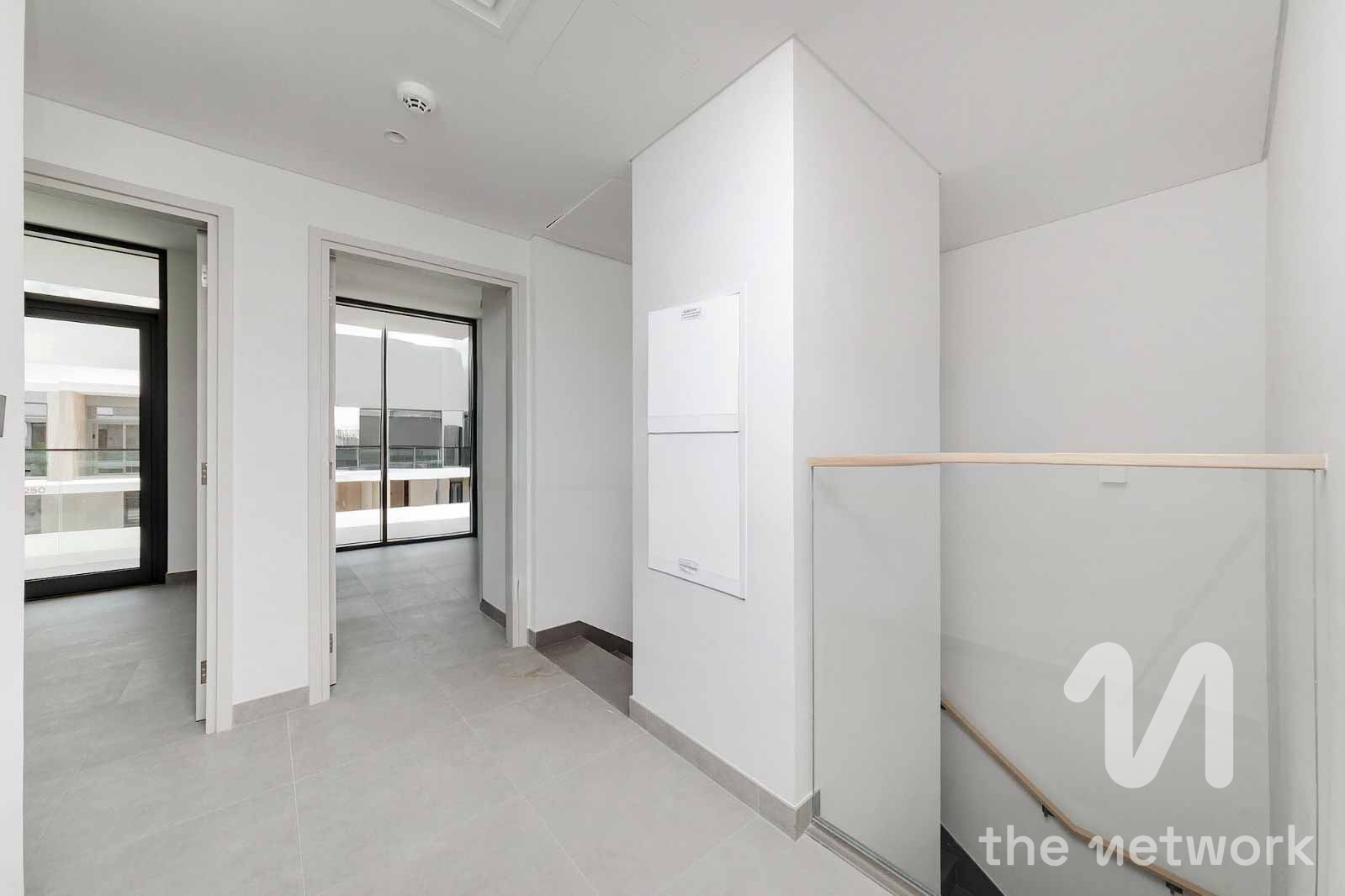Single Row | Atheer Collection | Well Maintained