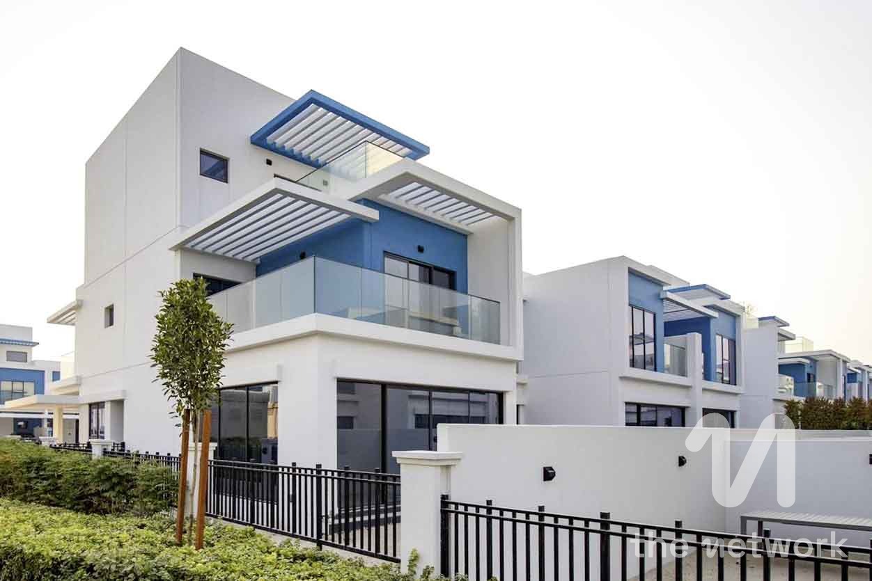 Stunning 5BR Townhouse | 6 Baths | Damac Lagoons