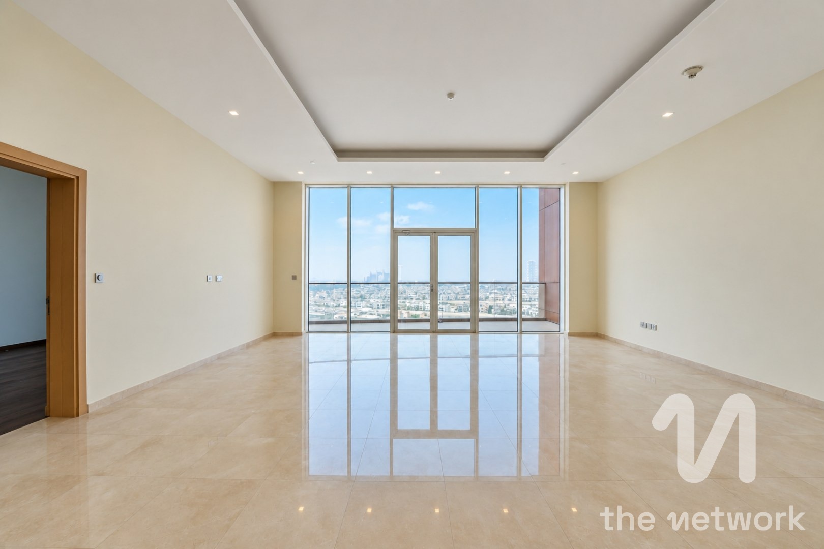Vacant | Highest Floor | Upgraded Bathrooms | Rare