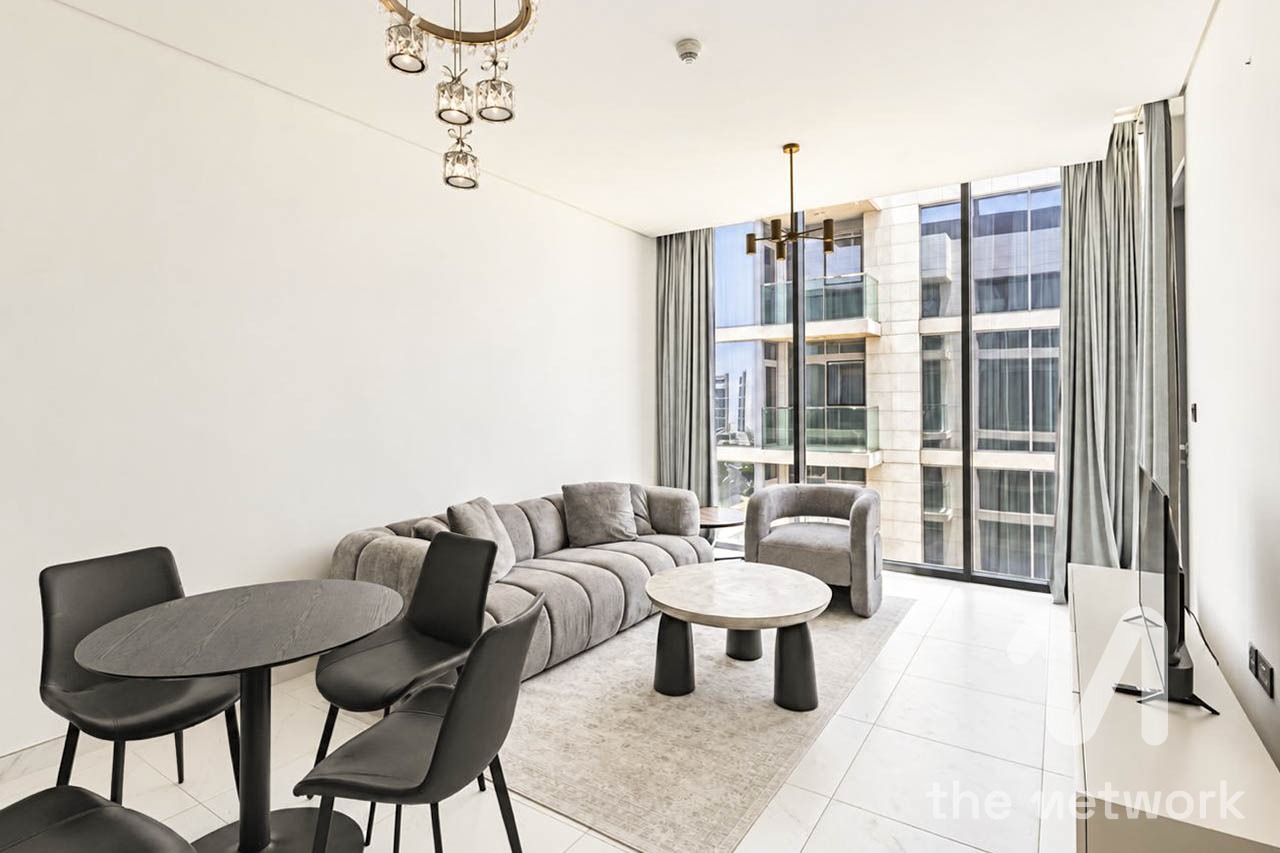 Skyline and Lagoon Views |  Vacant | 1 Bed