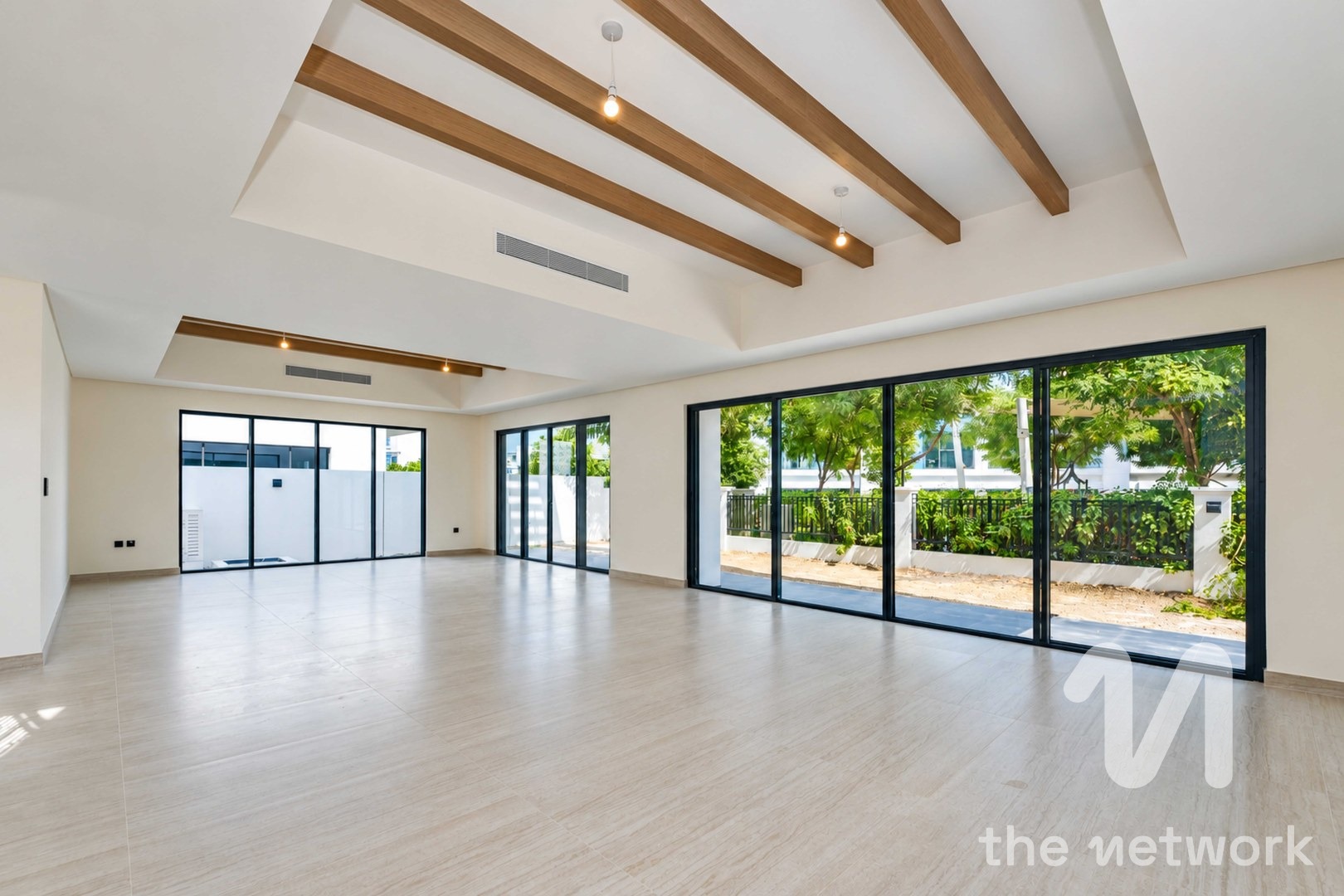 Vacant | Single Row | Next To Amenities