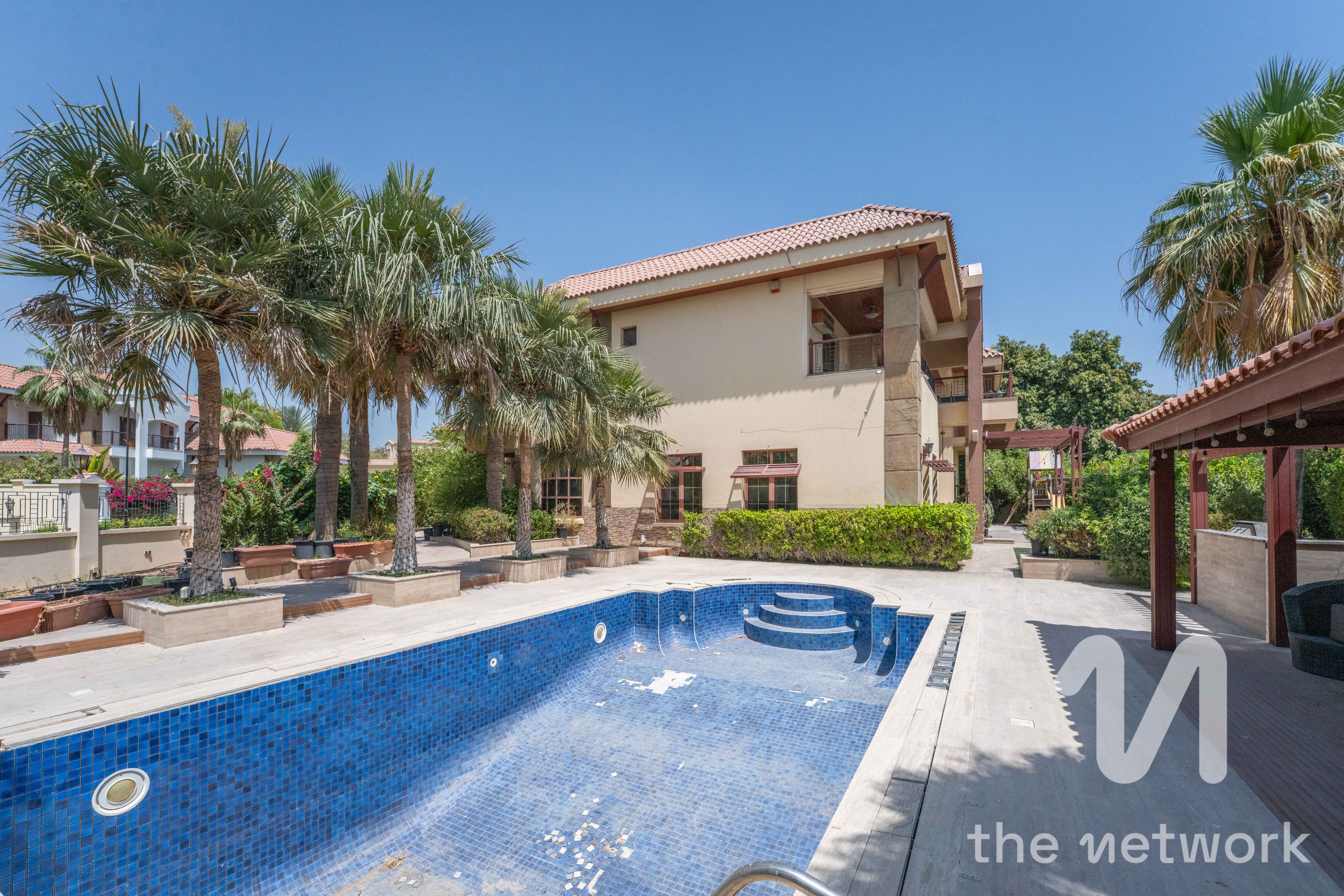 Renovation opportunity | The Mansions | Vacant